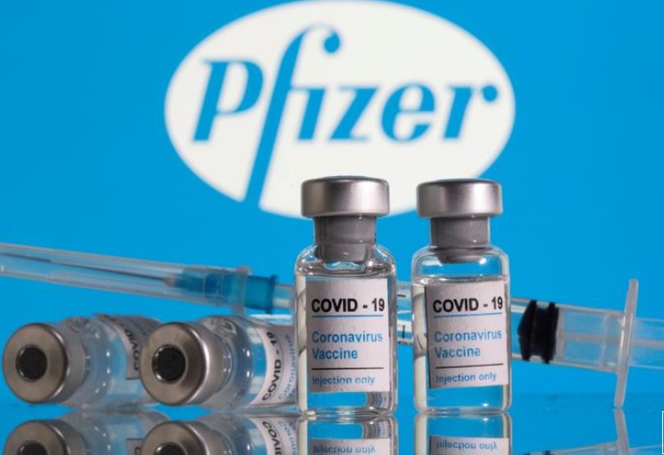 Việt Nam nhận thêm 5 triệu liều vắc-xin Covid-19 của AstraZeneca và Pfizer - Ảnh 1.