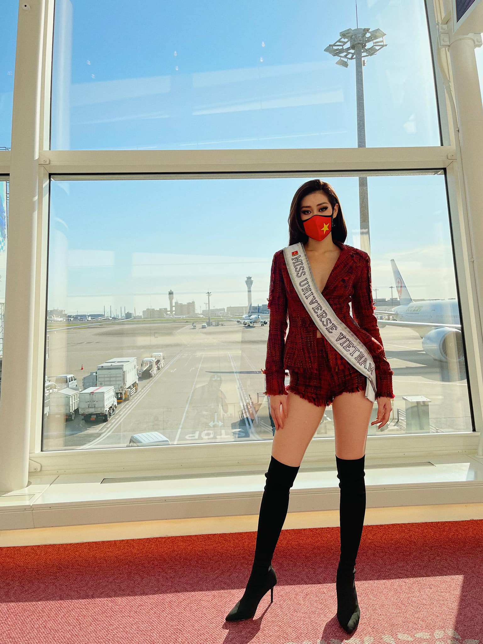 Dàn sao Việt hướng về Khánh Vân, nàng hậu đã chuyển 3 outfit và cập nhật hành trình đến Mỹ dự Miss Universe 2020 - Ảnh 4.