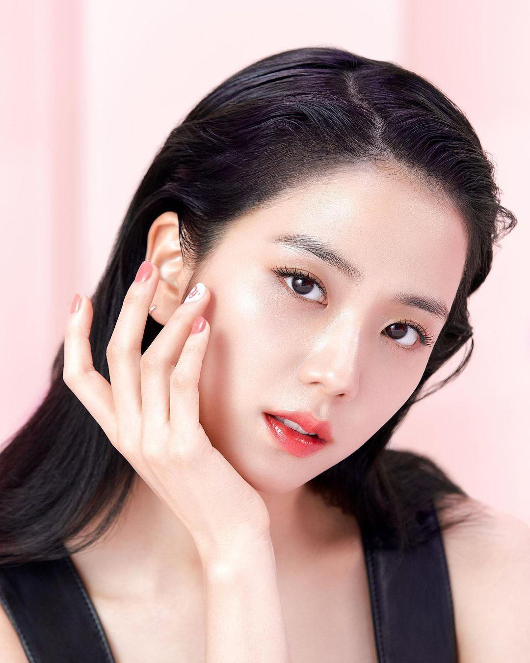Jisoo đúng là "con cưng" của Dior khi được hãng yêu chiều đặc biệt khiến ai cũng phải ghen tị xuýt xoa - Ảnh 1. Jisoo đúng là "con cưng" của Dior khi được hãng yêu chiều đặc biệt khiến ai cũng phải ghen tị xuýt xoa - Ảnh 1.
