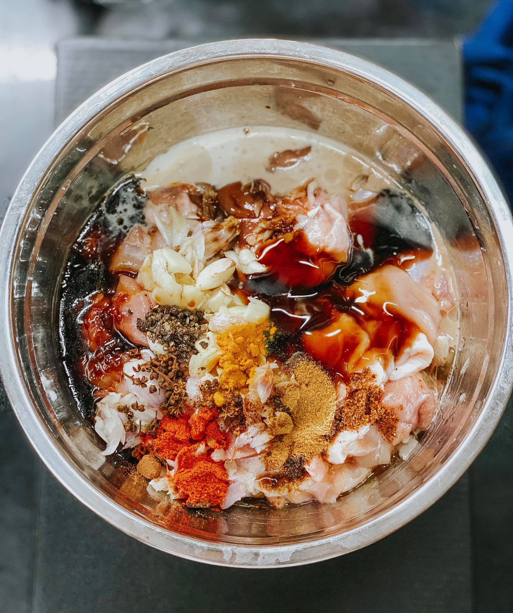 Đổi món với gà xiên nướng làm bằng nồi chiên không dầu nữa, thành quả khiến cả nhà khen không ngớt - Ảnh 2. Đổi món với gà xiên nướng làm bằng nồi chiên không dầu nữa, thành quả khiến cả nhà khen không ngớt - Ảnh 2.