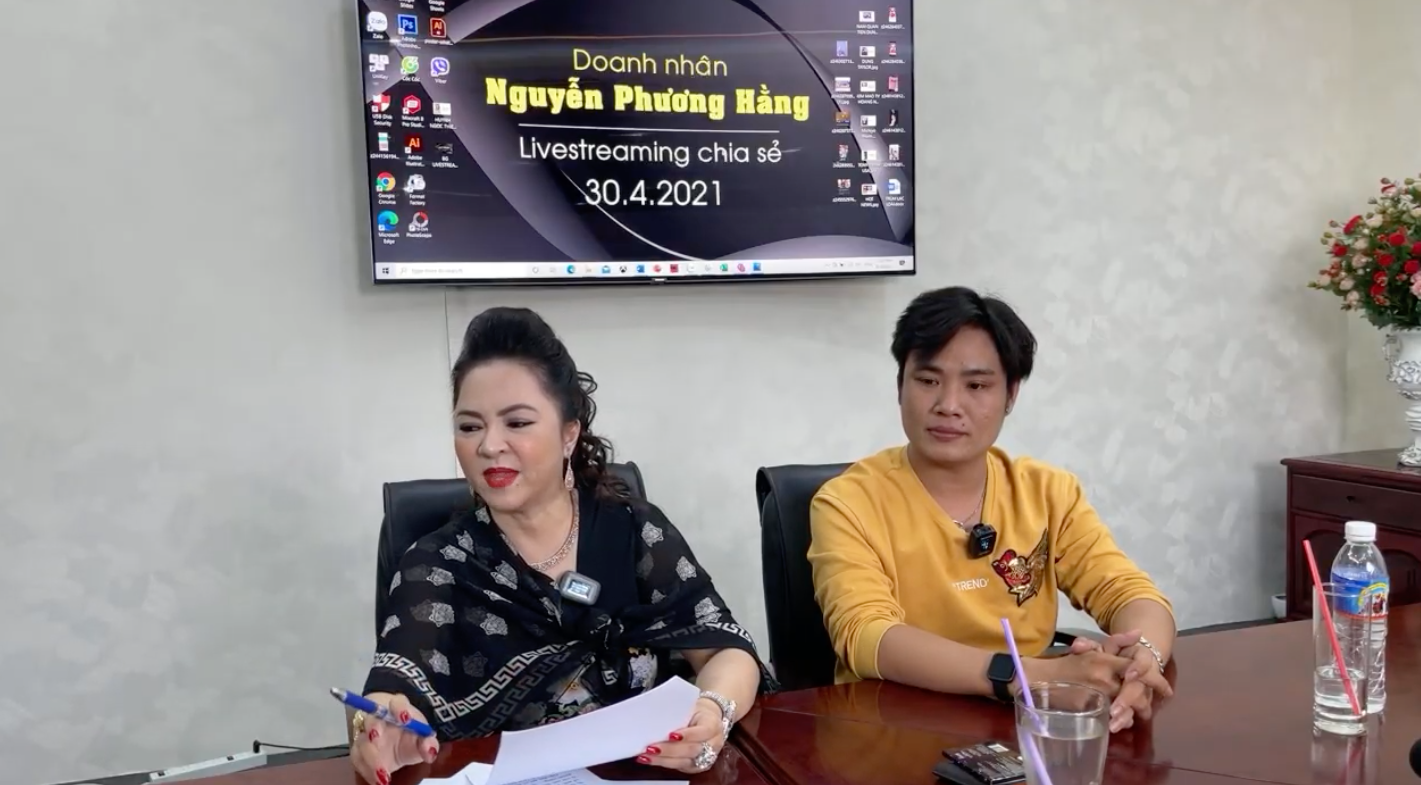 B&agrave; Phương Hằng v&ocirc; t&igrave;nh để lộ số dư t&agrave;i khoản khủng nhưng vẫn khiến nhiều người thắc mắc: "Chắc chỉ l&agrave; số lẽ th&ocirc;i!"  - Ảnh 4.