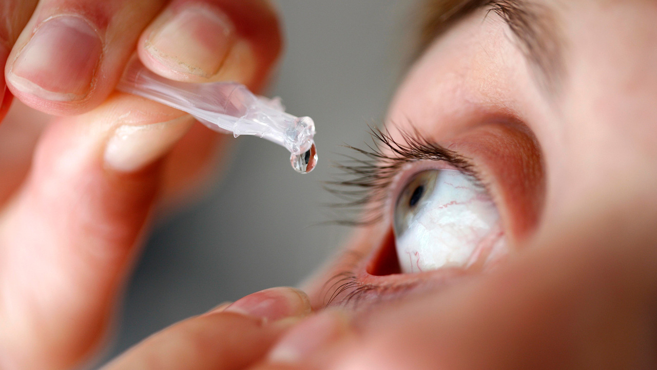 Mỹ: Đầu độc bạn bằng thuốc nhỏ mắt để ăn cắp hàng trăm nghìn USD - Ảnh 1.
