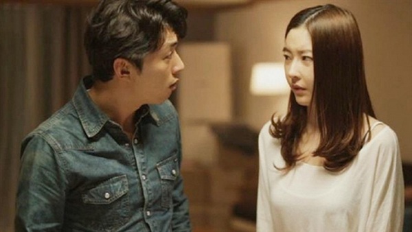Chồng suốt ngày cằn nhằn, cáu gắt vợ nhưng đến khi xem đoạn camera ghi lại vài cảnh tượng mà anh ta xấu hổ vô cùng - Ảnh 1. Chồng suốt ngày cằn nhằn, cáu gắt vợ nhưng đến khi xem đoạn camera ghi lại vài cảnh tượng mà anh ta xấu hổ vô cùng - Ảnh 1.
