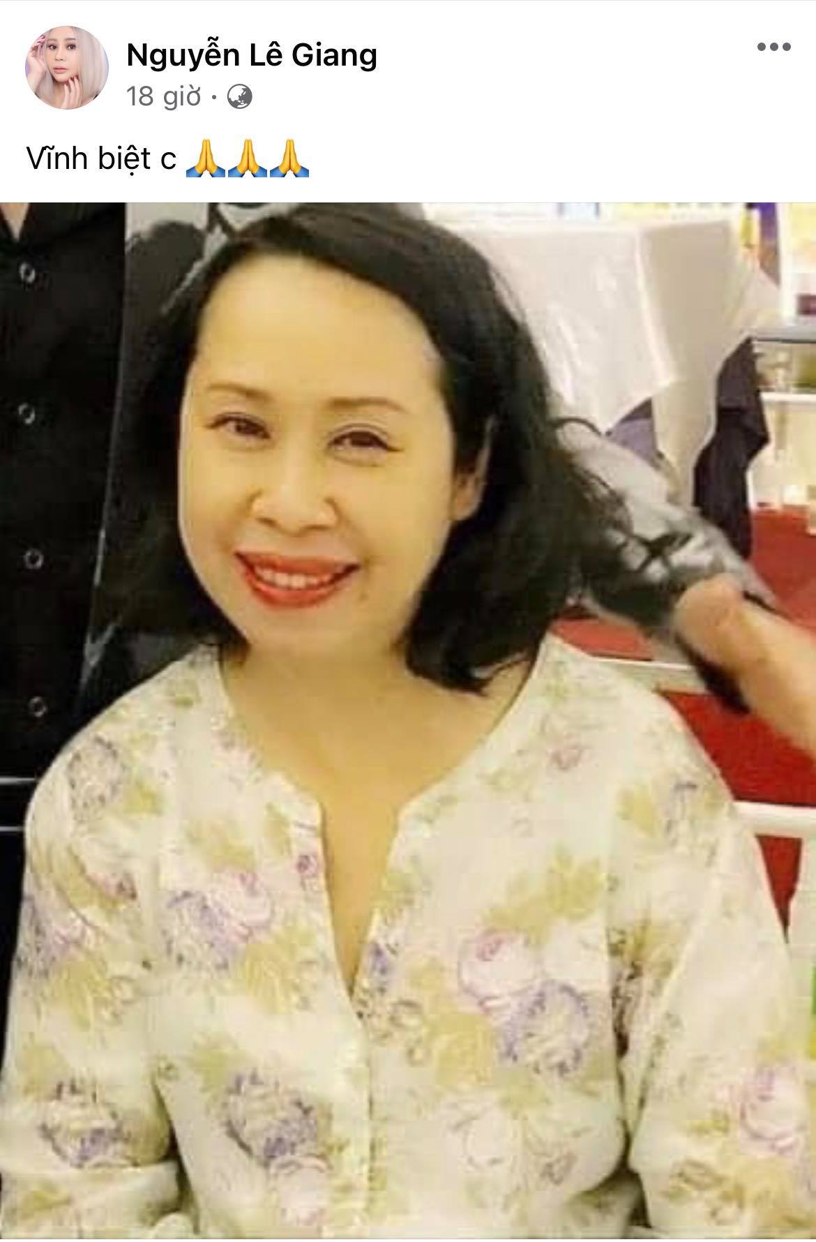 BTV Cẩm Liên qua đời vì ung thư thận, NS Hồng Vân và Lê Giang đau lòng, nghệ sĩ xót xa vì cảnh vắng lặng tại tang lễ - Ảnh 4. BTV Cẩm Liên qua đời vì ung thư thận, NS Hồng Vân và Lê Giang đau lòng, nghệ sĩ xót xa vì cảnh vắng lặng tại tang lễ - Ảnh 4.