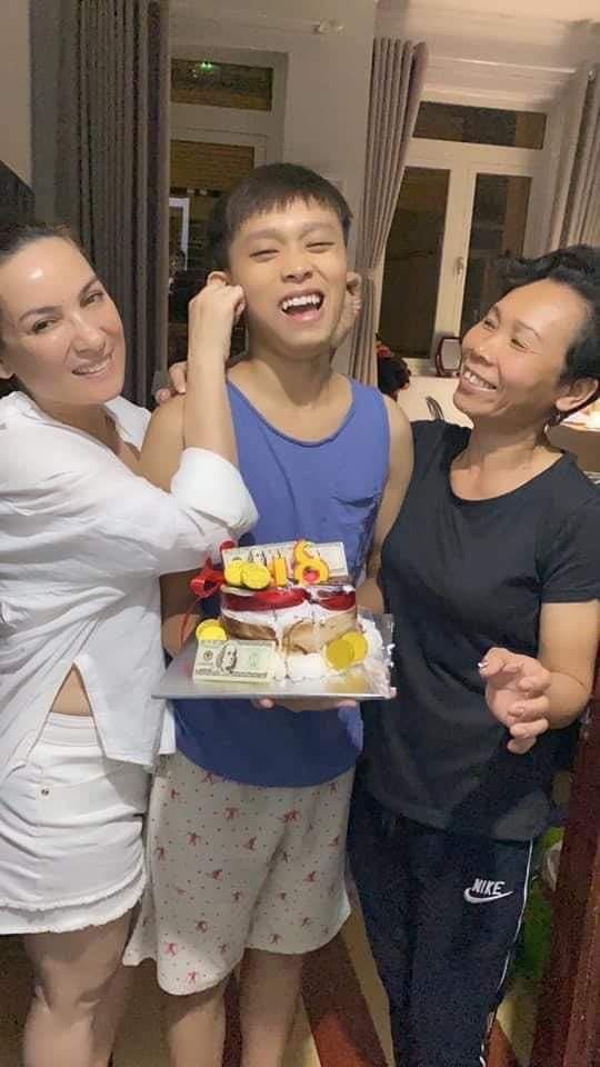 Cộng đồng mạng "đào mộ" chia sẻ của Phi Nhung về mẹ ruột Hồ Văn Cường - Ảnh 3.