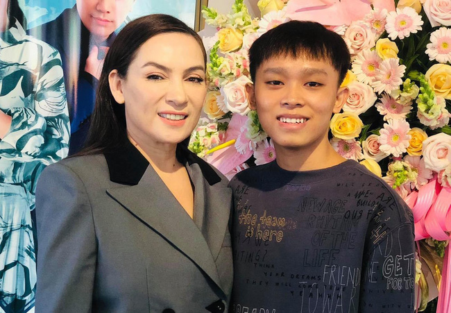 Cộng đồng mạng "đào mộ" chia sẻ của Phi Nhung về mẹ ruột Hồ Văn Cường - Ảnh 2.