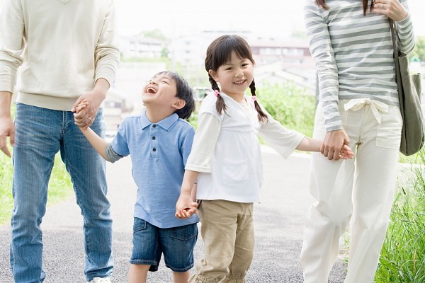 Nuôi con ngoan không khó, chỉ cần ghi nhớ sáu điểm này, cha mẹ sẽ không còn lo lắng nữa - Ảnh 1.