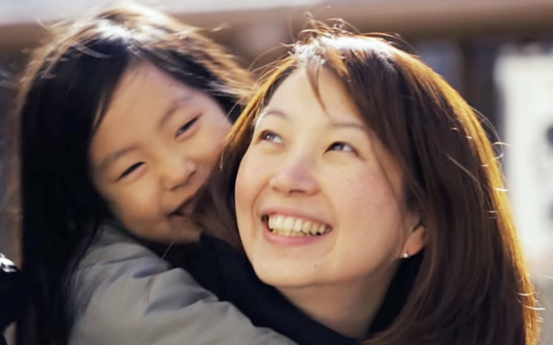 Nhìn vào 4 đặc điểm này của mẹ có thể dự đoán con họ sẽ là người ưu tú, có từ 2 trở lên sau này sống vui cả đời