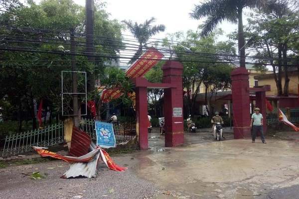 Bão số 2 "lướt qua" gây thiệt hại tại nhiều địa phương, vùng dịch Hà Tĩnh ngập lụt nghiêm trọng - Ảnh 8. Bão số 2 "lướt qua" gây thiệt hại tại nhiều địa phương, vùng dịch Hà Tĩnh ngập lụt nghiêm trọng - Ảnh 8.