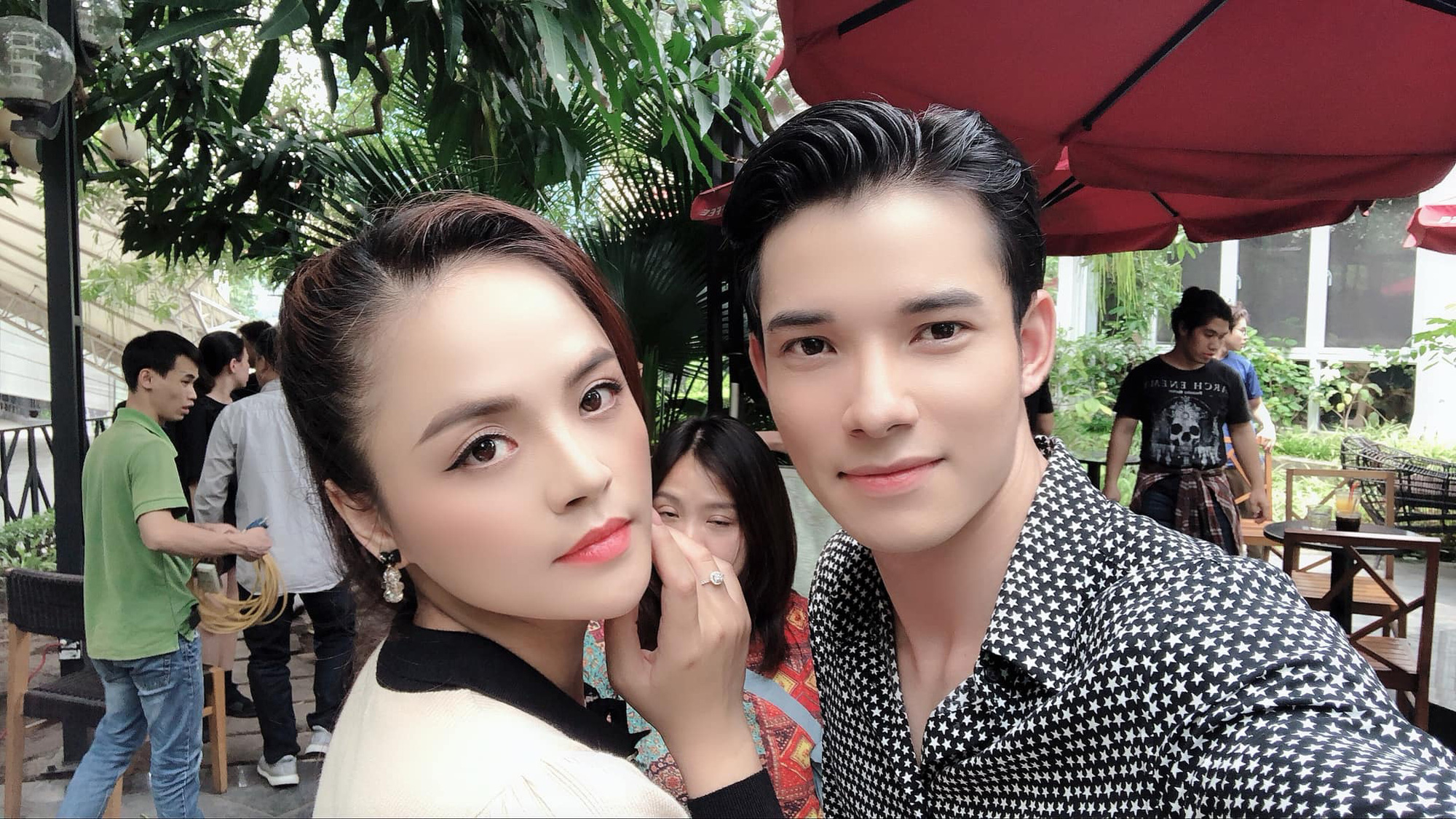 Hương vị tình thân: Đã tìm ra danh tính em trai soái ca của Thu Quỳnh, hóa ra lại từng là hôn phu của Nam Anh - Ảnh 1. Hương vị tình thân: Đã tìm ra danh tính em trai soái ca của Thu Quỳnh, hóa ra lại từng là hôn phu của Nam Anh - Ảnh 1.