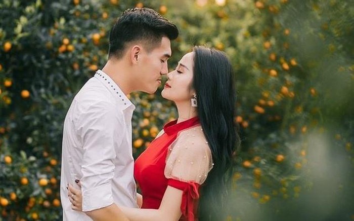 Tiến Linh Và Chuyện Hẹn Hò Với Các “Chị Gái”