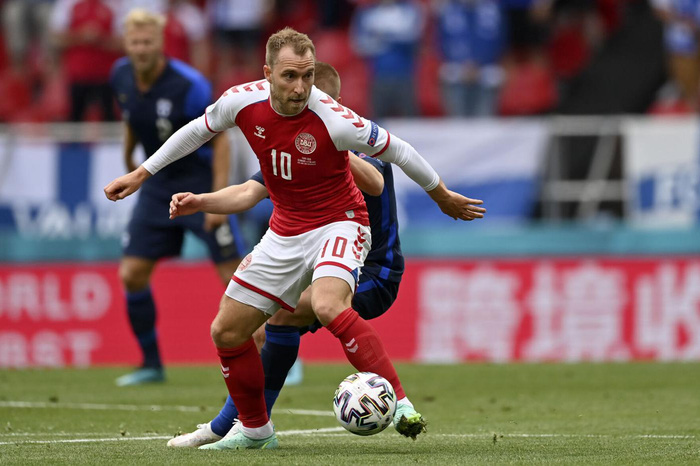 UEFA lên tiếng biện hộ về quyết định gây tranh cãi sau sự cố của Eriksen, báo Đan Mạch nghe xong bất bình phải lập tức đáp trả - Ảnh 1.