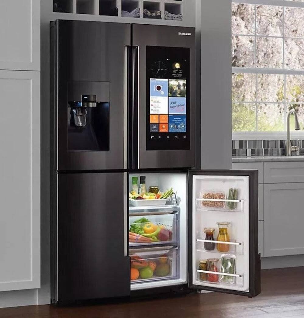 Dạo qua các cửa hàng điện tử, có thể thấy nhiều mẫu tủ lạnh 4 cửa giá rẻ, chỉ từ 15 triệu là có thể mua được ngay - ảnh 1.