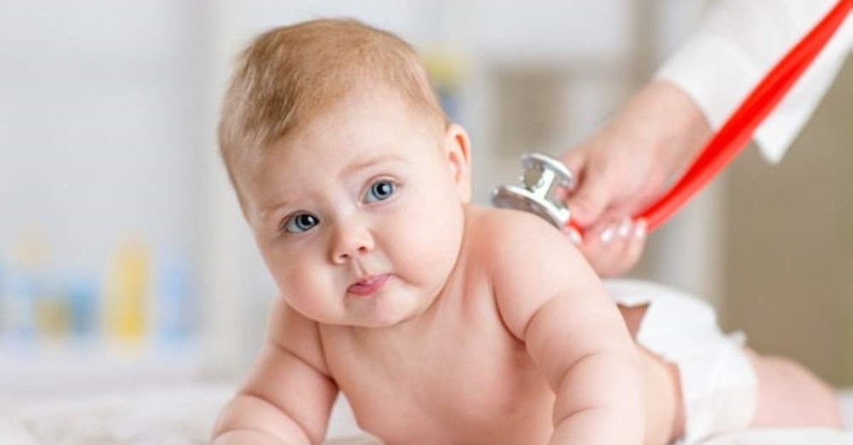 Thực hư chuyện cắt tóc máu cho trẻ sơ sinh có tốt như các mẹ vẫn nghĩ? - Ảnh 2.