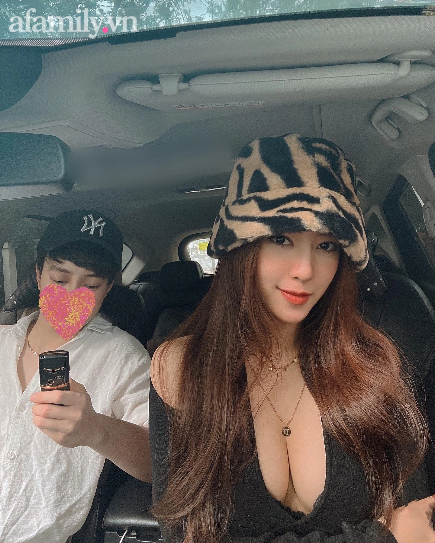 Màn “yêu Idol” thành công của chàng trai Hà Nội: Gặp mặt 4 ngày đã được bạn gái đưa về ra mắt và lời khen cực chất của bố mẹ chồng cho con dâu tương lai! - Ảnh 3. Màn “yêu Idol” thành công của chàng trai Hà Nội: Gặp mặt 4 ngày đã được bạn gái đưa về ra mắt và lời khen cực chất của bố mẹ chồng cho con dâu tương lai! - Ảnh 3.