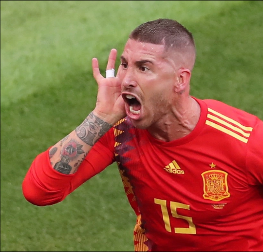 Descifrando el secreto de decenas de tatuajes en el cuerpo del "chico guapo"  Sergio Ramos vuelve locas a las mujeres - Foto 3.