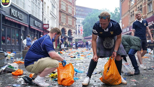 EURO 2020: Người Scotland lo ngại fan bóng đá mang biến chủng Delta về từ Anh - Ảnh 4.