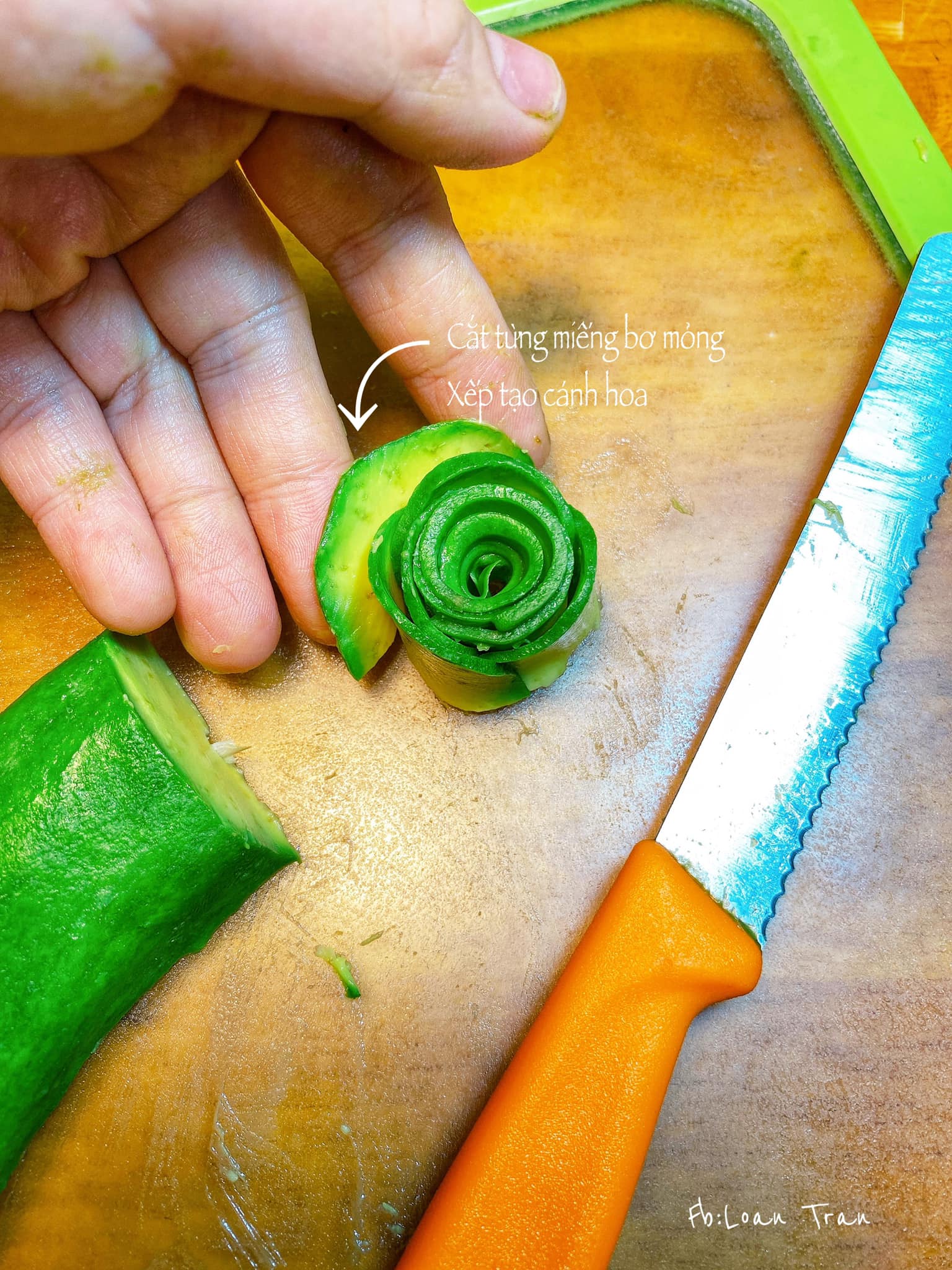 Rộ trend cắt xếp trái cây thành hình hoa, đẹp ngỡ ngàng ngã ngửa nhưng cách làm chỉ cần tỉ mỉ chút thôi! - Ảnh 30. Rộ trend cắt xếp trái cây thành hình hoa, đẹp ngỡ ngàng ngã ngửa nhưng cách làm chỉ cần tỉ mỉ chút thôi! - Ảnh 30.