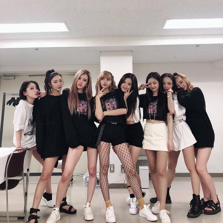 Không phải Jisoo hay Jennie, hóa ra Lisa và Rosé mới sở hữu đôi chân xuất sắc, diện quần short đẹp nhất BLACKPINK - Ảnh 2.