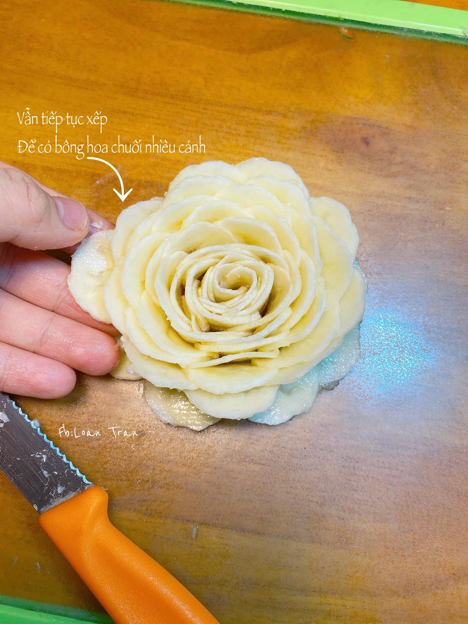 Rộ trend cắt xếp trái cây thành hình hoa, đẹp ngỡ ngàng ngã ngửa nhưng cách làm chỉ cần tỉ mỉ chút thôi! - Ảnh 19. Rộ trend cắt xếp trái cây thành hình hoa, đẹp ngỡ ngàng ngã ngửa nhưng cách làm chỉ cần tỉ mỉ chút thôi! - Ảnh 19.