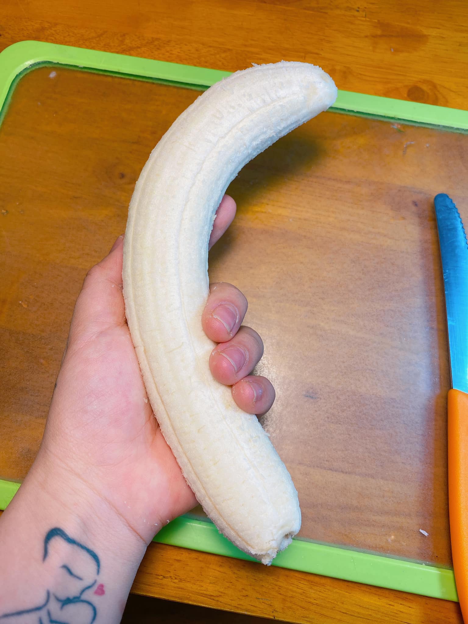 Rộ trend cắt xếp trái cây thành hình hoa, đẹp ngỡ ngàng ngã ngửa nhưng cách làm chỉ cần tỉ mỉ chút thôi! - Ảnh 10. Rộ trend cắt xếp trái cây thành hình hoa, đẹp ngỡ ngàng ngã ngửa nhưng cách làm chỉ cần tỉ mỉ chút thôi! - Ảnh 10.