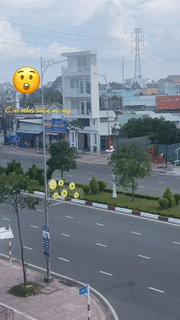 Một căn nhà mặt tiền nhưng có thể khiến nhiều người đi qua phải ngoái nhìn - Ảnh 2. Một căn nhà mặt tiền nhưng có thể khiến nhiều người đi qua phải ngoái nhìn - Ảnh 2.