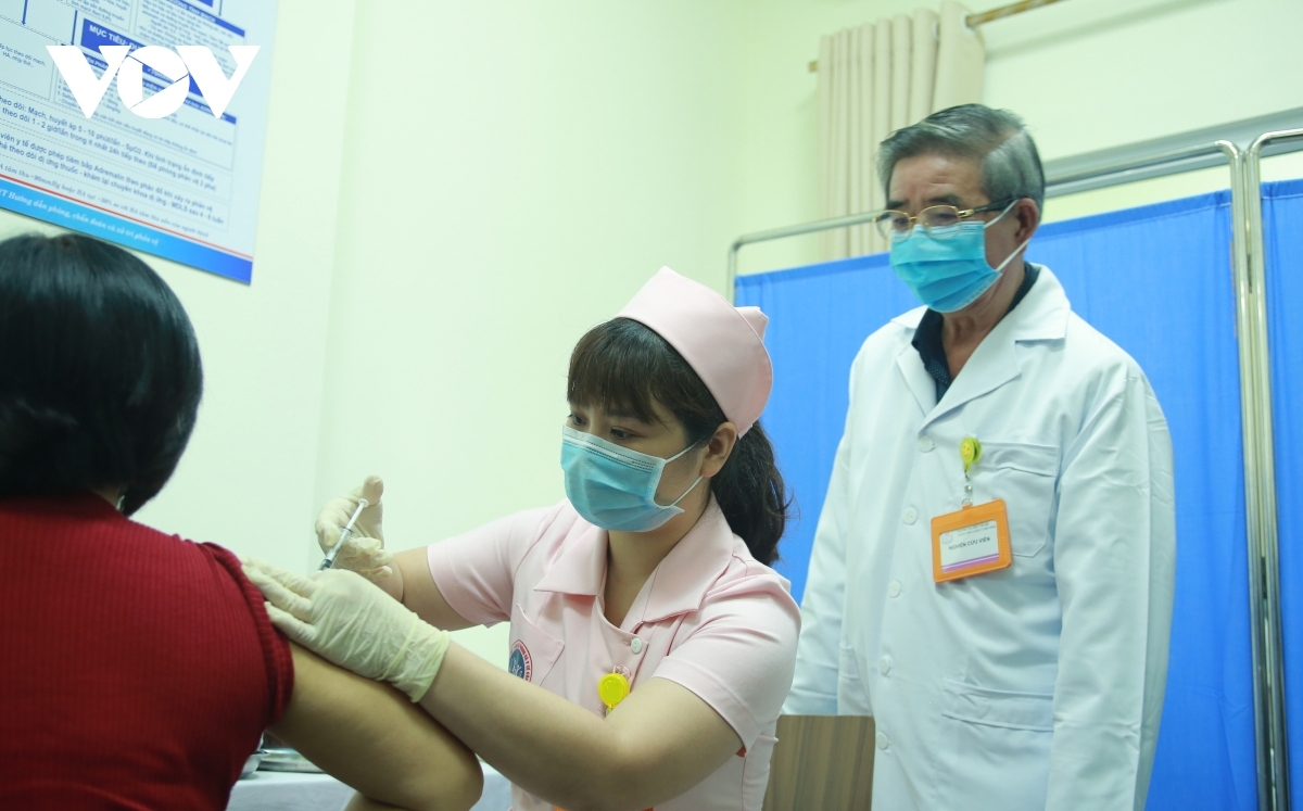 Vaccine Covivac của Việt Nam hoàn thành giai đoạn đầu tiên thử nghiệm trên người - Ảnh 1.