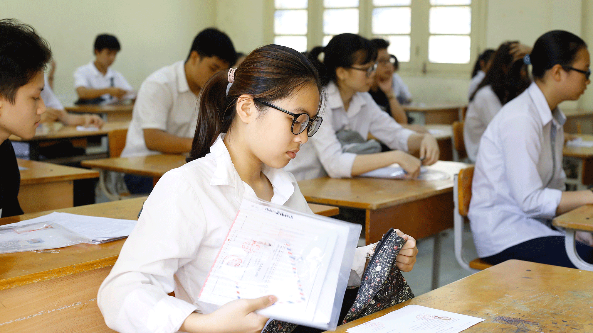 Thi lớp 10 ở Hà Nội: Không bật điều hoà, cha mẹ không được tập trung ở cổng trường - Ảnh 2.