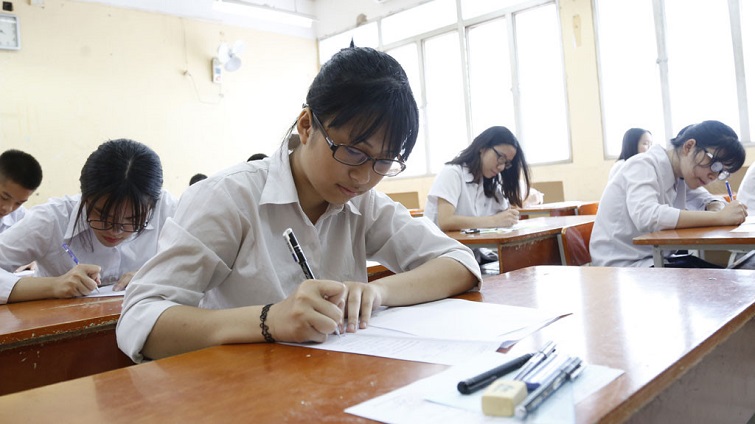Thi lớp 10 ở Hà Nội: Không bật điều hoà, cha mẹ không được tập trung ở cổng trường - Ảnh 1.