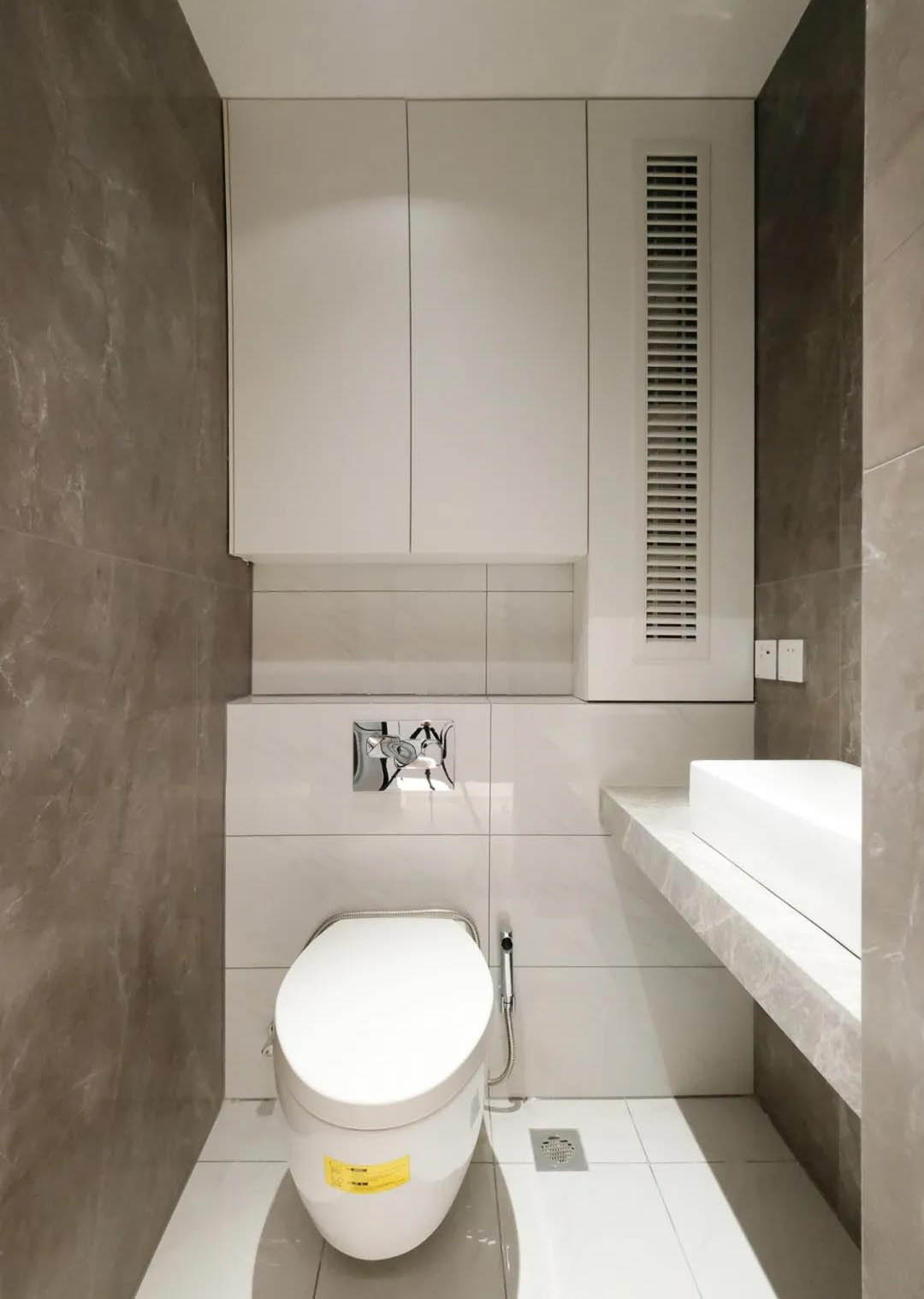 Phòng tắm bé như “nắm tay” cũng trở nên “thênh thang” nhờ những mẹo thiết kế và lưu trữ cực thông minh - Ảnh 7.