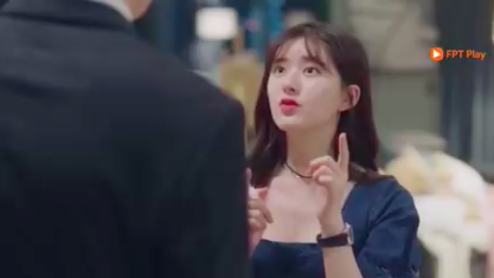 Triệu Lộ Tư bị bóc mẽ khai gian cao 1m63, thấp b&eacute; thế này thì mặt đẹp chuẩn visual có cứu được?  - Ảnh 6.