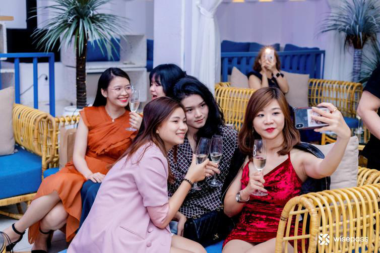 Mở rộng c&aacute;nh cửa cho c&aacute;c thương hiệu thời trang với The Fashionista - Ảnh 7.