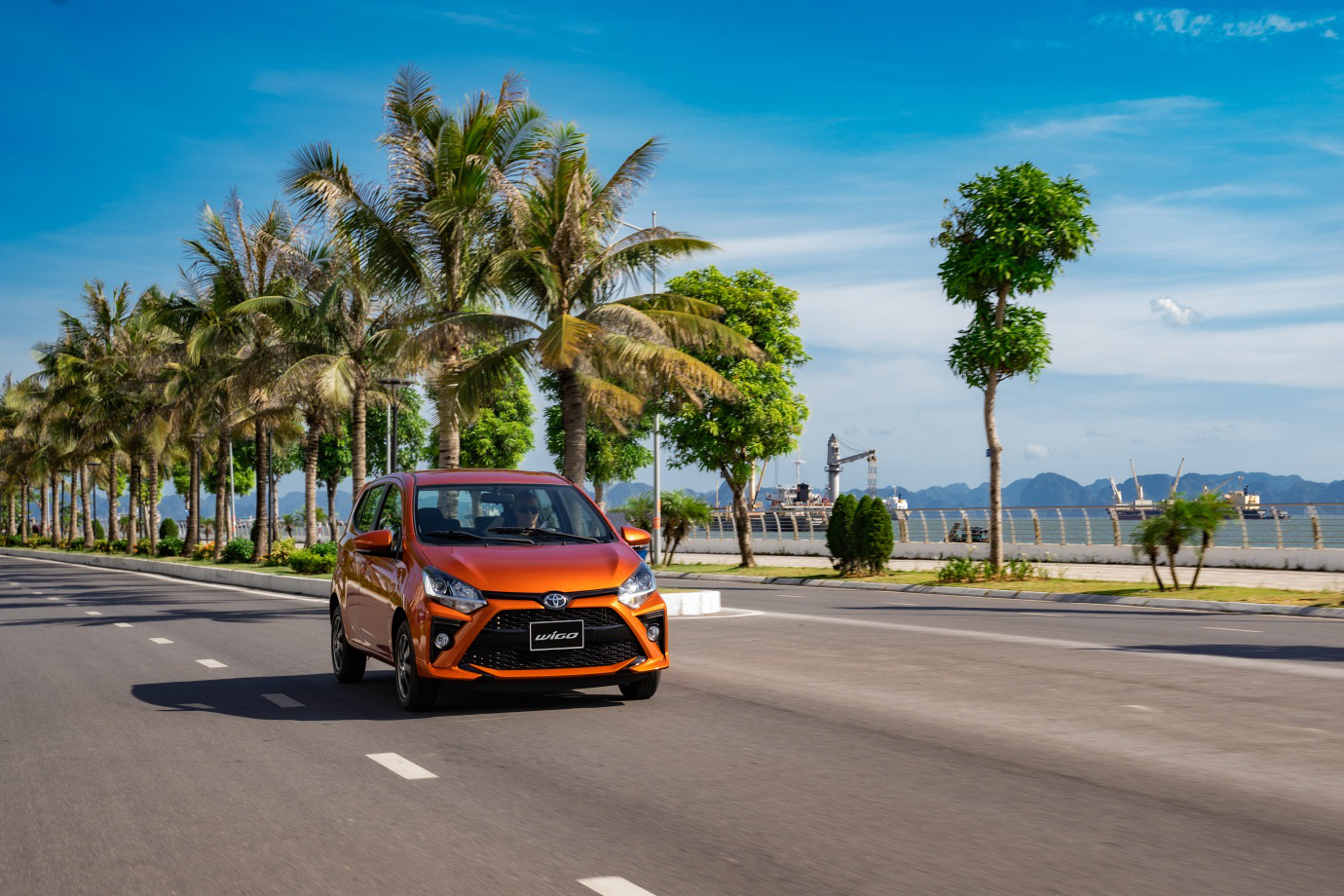 Sắm chiếc xe đầu đời là Toyota Wigo: Vợ ưng, chồng thuận, cả nhà đều vui - Ảnh 4. Sắm chiếc xe đầu đời là Toyota Wigo: Vợ ưng, chồng thuận, cả nhà đều vui - Ảnh 4.