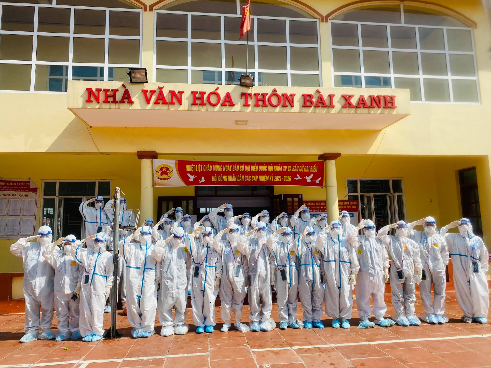 Biệt đội săn COVID-19 Học viện Y dược học Cổ truyền Việt Nam và những ngày máu lửa nhất cuộc đời ở tâm dịch Bắc Giang: &quot;Thầy trò chúng em đang sống những ngày ý nghĩa nhất&quot; - Ảnh 1.