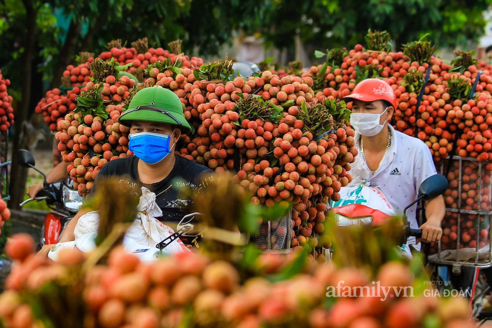 Chợ vải Bắc Giang nhộn nhịp vào mùa - Ảnh 4.