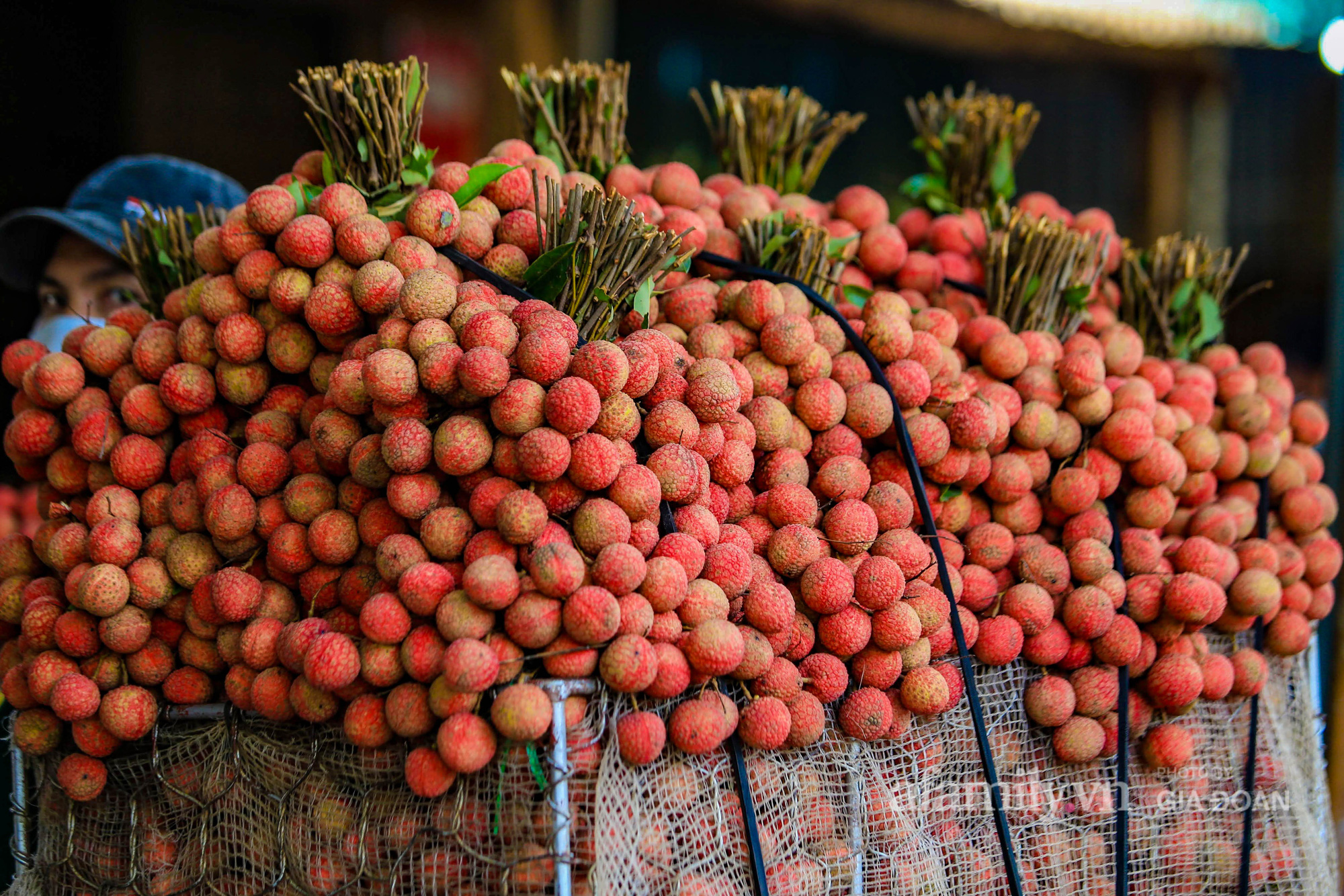 Chợ vải Bắc Giang nhộn nhịp vào mùa - Ảnh 15.