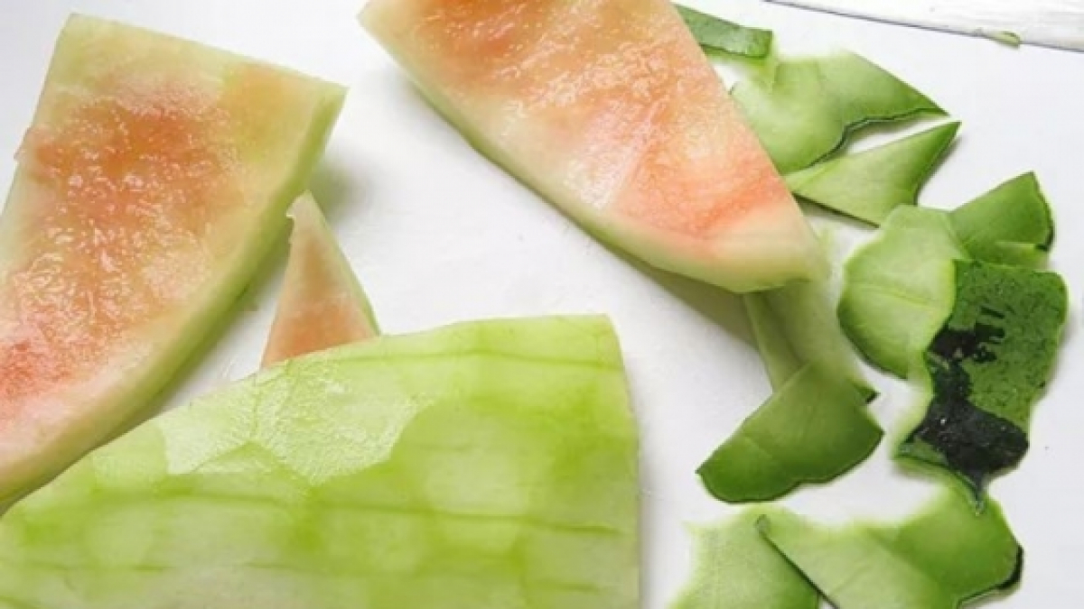 Phần bỏ đi của loại quả n&agrave;y rất bổ, kh&ocirc;ng những hỗ trợ giảm c&acirc;n m&agrave; c&ograve;n tăng cường sức đề kh&aacute;ng cho cơ thể - Ảnh 1.