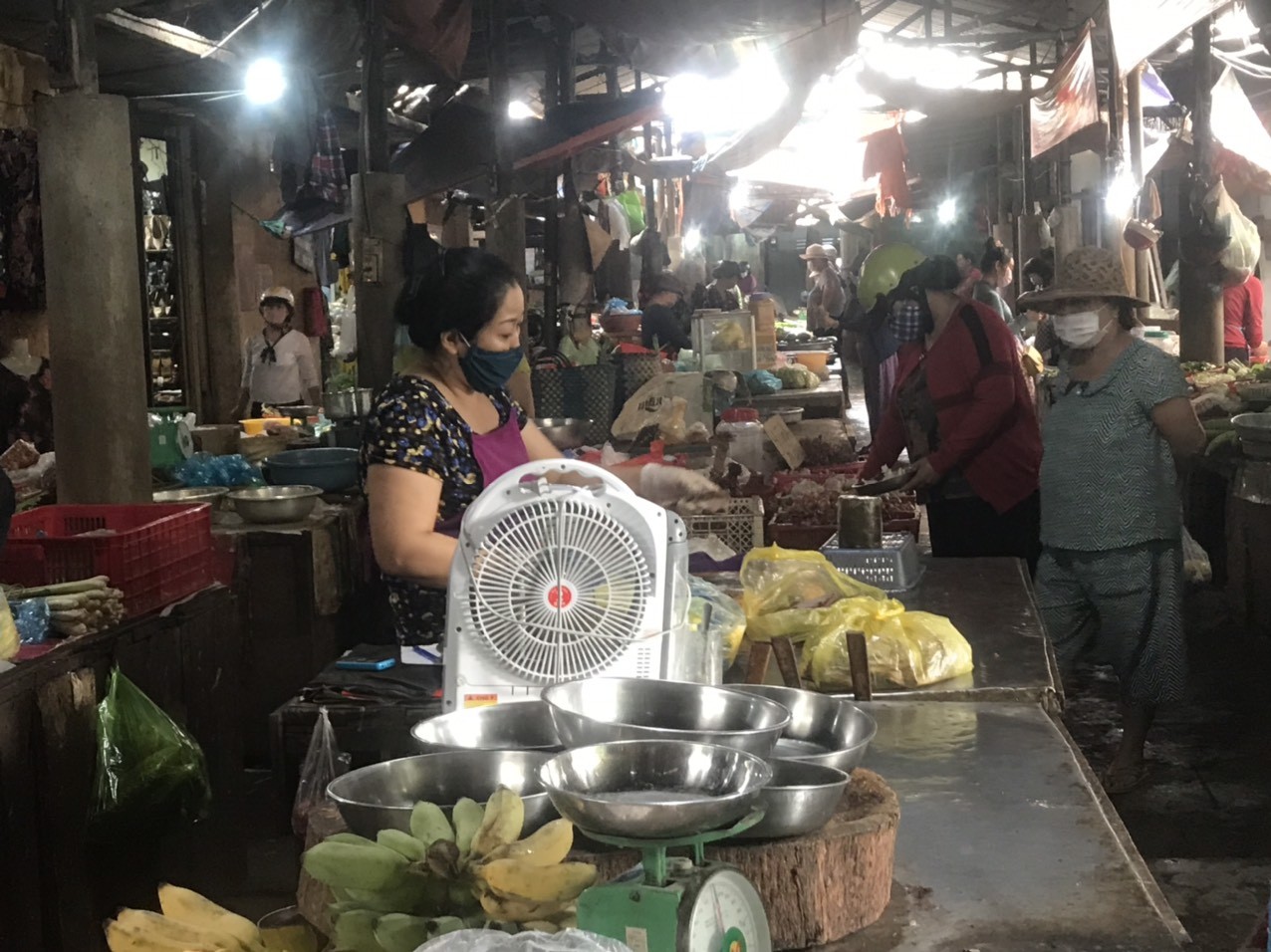 Một cửa hàng Bách Hóa Xanh ở Đắk Lắk bán hàng cao hơn giá niêm yết - Ảnh 3.