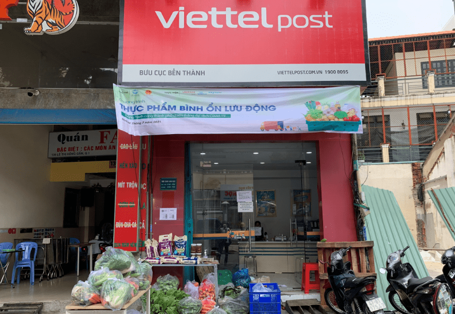Ngoài siêu thị, người dân ở TP.HCM có thể tới những địa chỉ này mua rau củ, thịt cá - Ảnh 3.