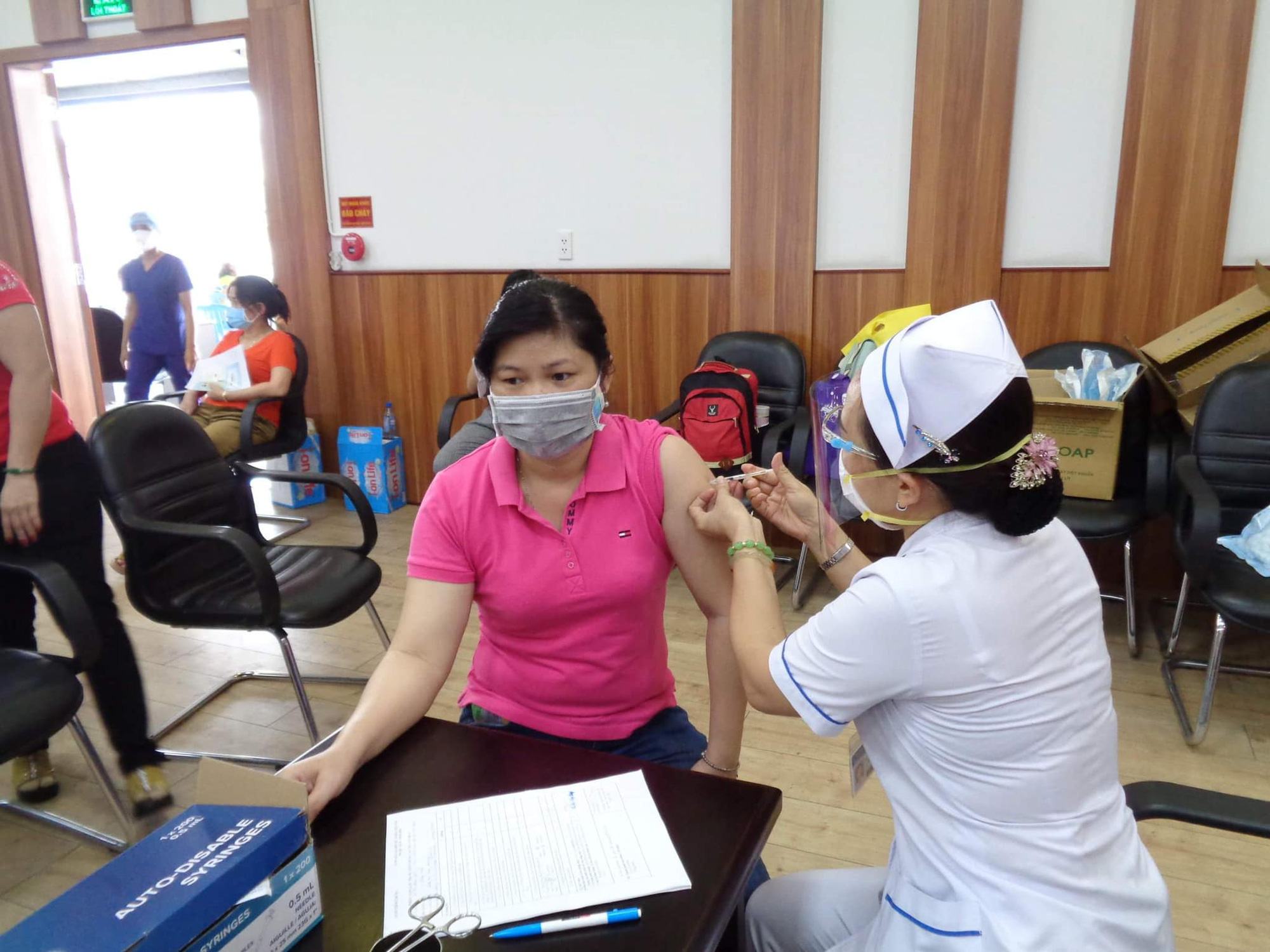 Trong tuần này sẽ có thêm 3 triệu liều vắc xin phòng COVID-19 Moderna về Việt Nam - Ảnh 1.