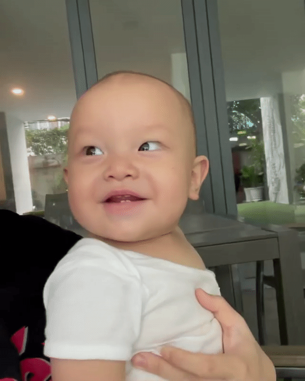 Xem Leon "tấu hài" suốt ngày mà Hồ Ngọc Hà cũng phải than mệt - Ảnh 2. Xem Leon "tấu hài" suốt ngày mà Hồ Ngọc Hà cũng phải than mệt - Ảnh 2.