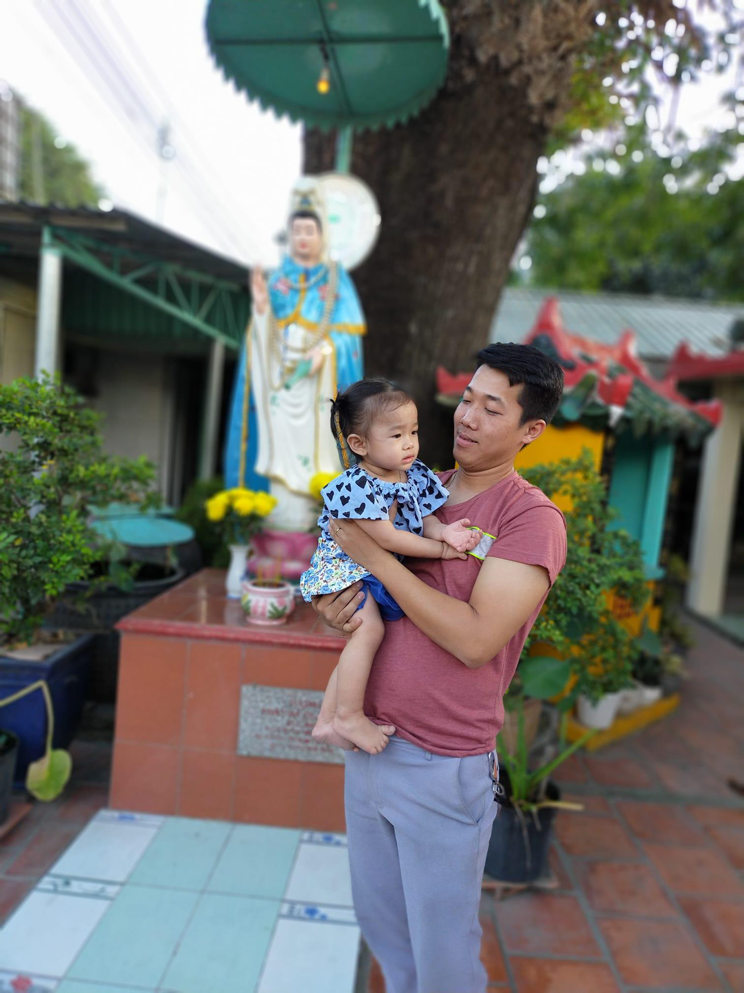 &ldquo;Cười ra nước mắt&rdquo; trước những pha &ldquo;trổ t&agrave;i&rdquo; chăm con của c&aacute;c bố - Ảnh 4.