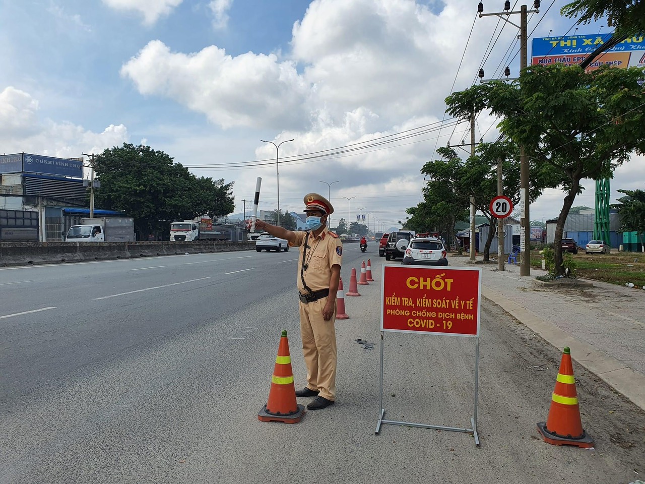 Bà Rịa- Vũng Tàu: 12 cán bộ công an dương tính với SARS-CoV-2 - Ảnh 1.