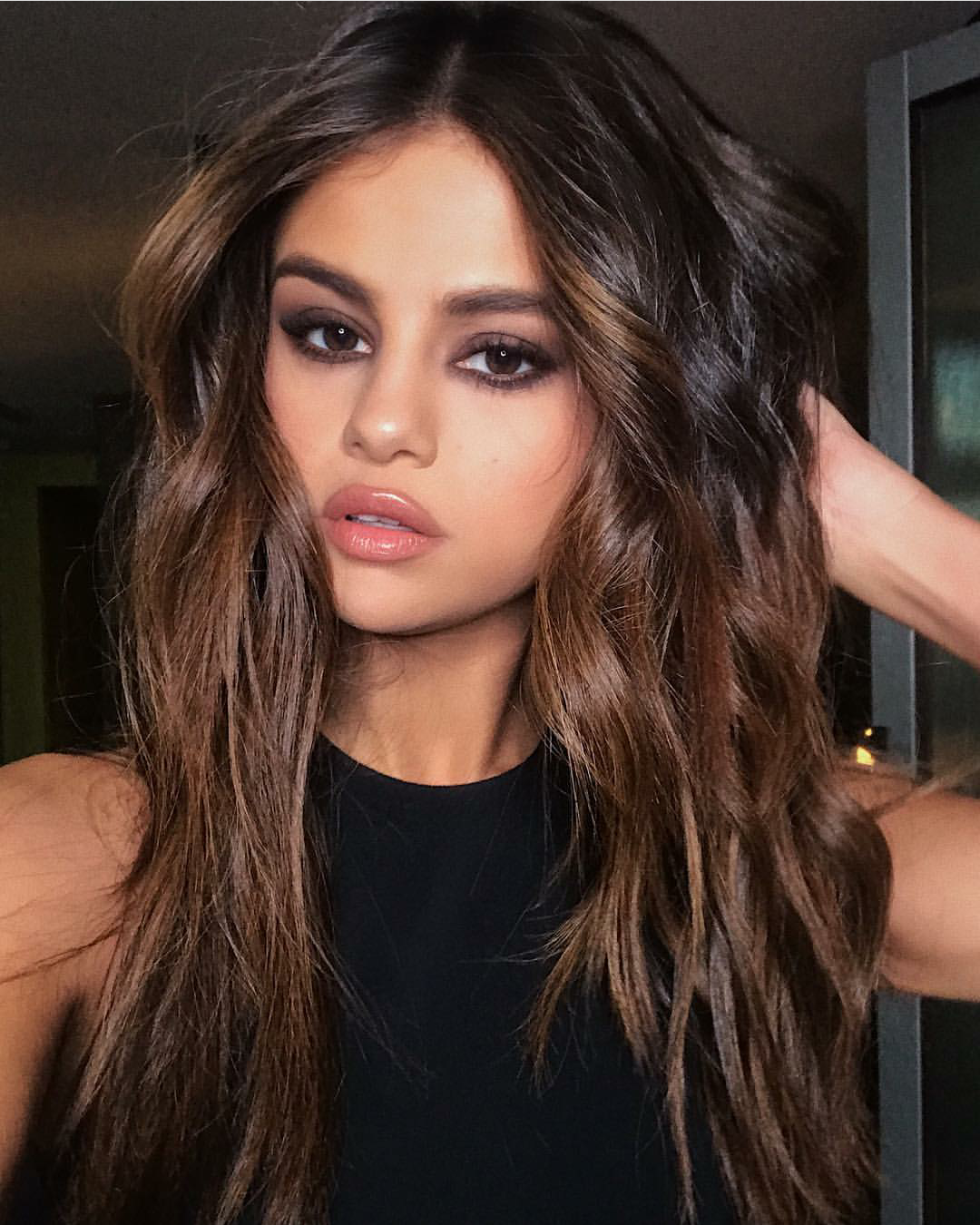 Chẳng phải tự dưng người ta lại gọi Selena Gomez là Nữ hoàng selfie, có lý do cả đấy! - Ảnh 2.