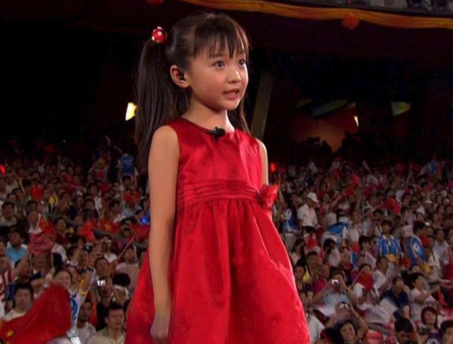Từ Olympic Tokyo 2020 nhìn lại màn hát nhép gây phẫn nộ thế giới tại Olympic Bắc Kinh 2008, để lại tổn thương sâu sắc cho 2 bé gái tài năng - Ảnh 4.