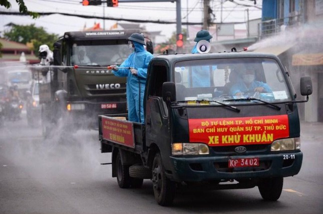 Bí thư TPHCM Nguyễn Văn Nên: Mong nhân dân lượng thứ - Ảnh 2.