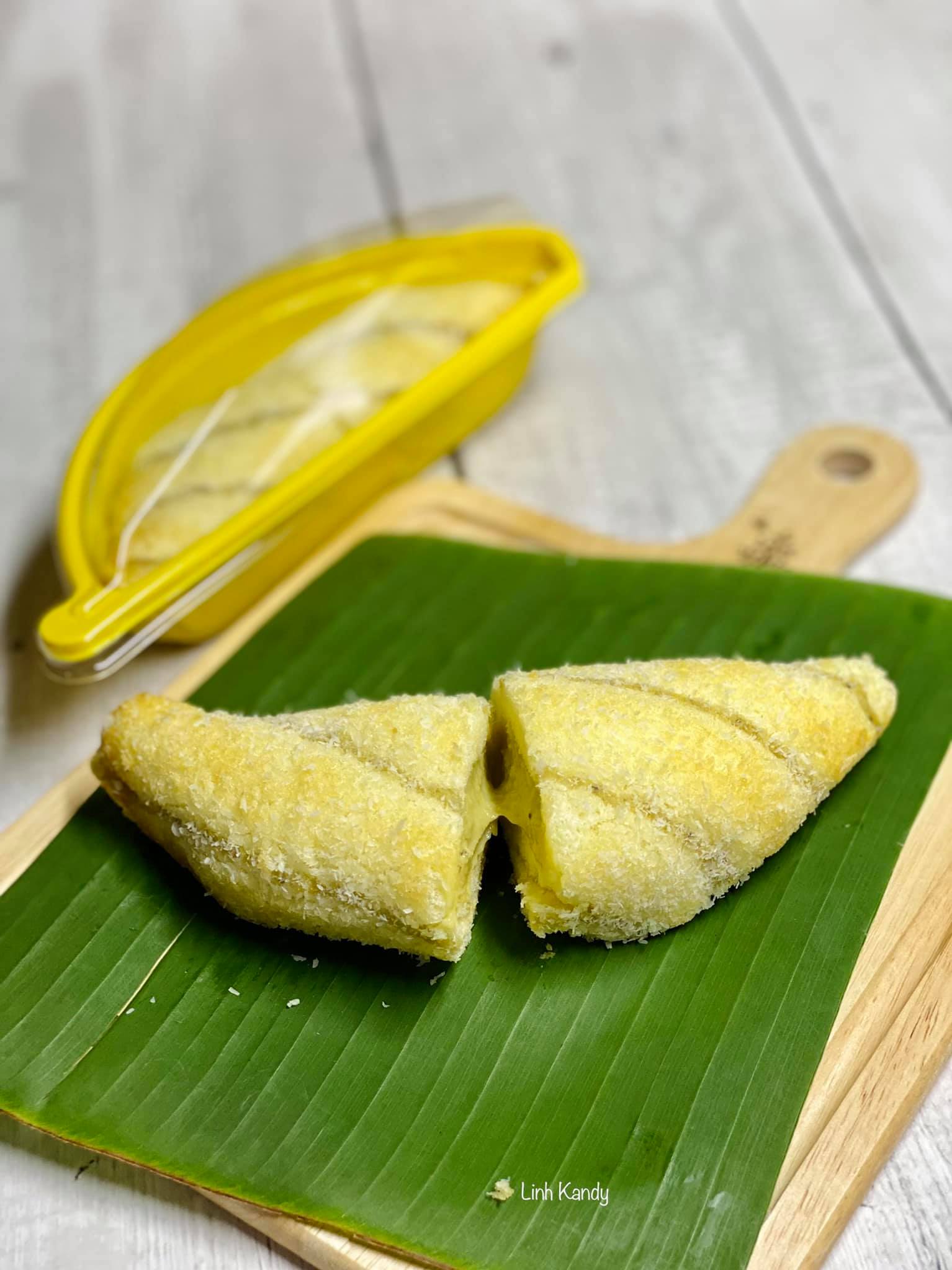 Biết cách phân biệt các loại chuối rồi thì làm ngay 8 món bánh chuối ngon nhức nách này nhé các chị em ơi! - Ảnh 13. Biết cách phân biệt các loại chuối rồi thì làm ngay 8 món bánh chuối ngon nhức nách này nhé các chị em ơi! - Ảnh 13.