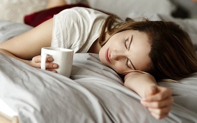 Phụ nữ đừng phạm sai lầm nghiêm trọng này khi đi ngủ vì còn nguy hiểm hơn cả ung thư, có thể tàn phá nhiều cơ quan trên cơ thể bạn  - Ảnh 3.