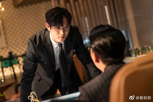 Cuộc chiến thượng lưu 3 tập 8: Seok Hoon theo phe Ju Dan Tae nhưng để lộ chi tiết muốn giúp Ro Na báo thù? - Ảnh 2.