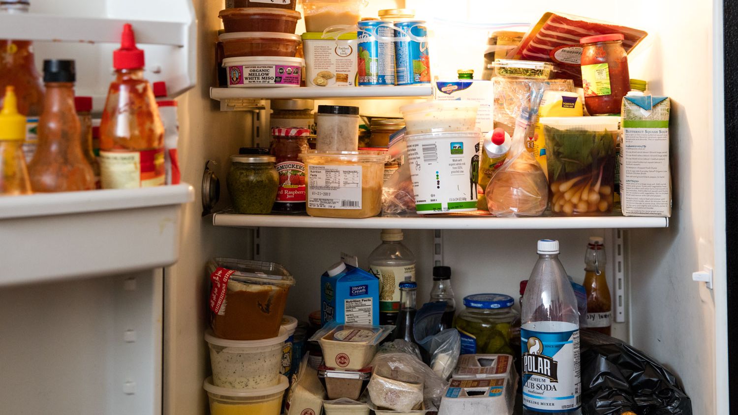 6 điều bạn không bao giờ nên làm khi vệ sinh tủ lạnh - Ảnh 1.